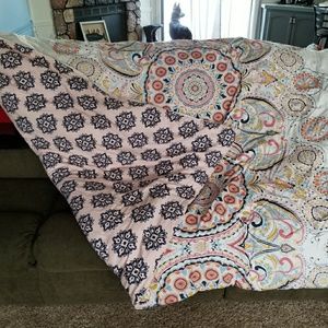 Twin extra long comforter